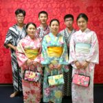 日本導遊帶領的7位中國客人